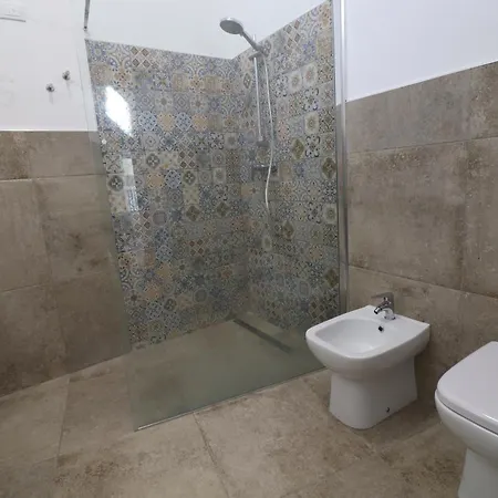 Dimora Jolanda Pensión Uggiano La Chiesa