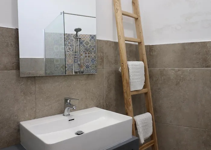 Dimora Jolanda 3*
