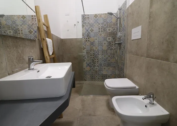 Dimora Jolanda 게스트하우스 3*